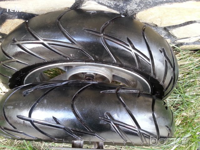 2 броя гуми и джанти за скутер 110/70/12, снимка 12 - Гуми и джанти - 10098803