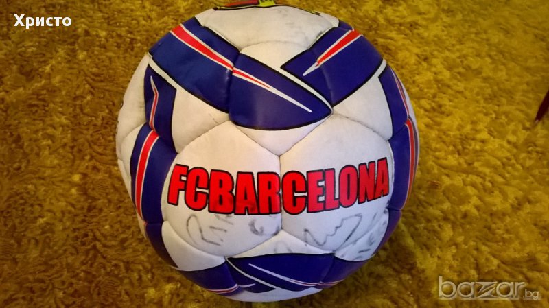 Стоичков футболна топка с автограф оригинален , снимка 1