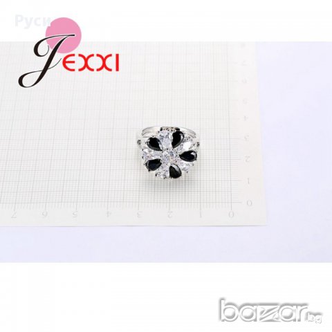Посребрен пръстен Цвете с черни и бели кристали, снимка 2 - Пръстени - 17116481