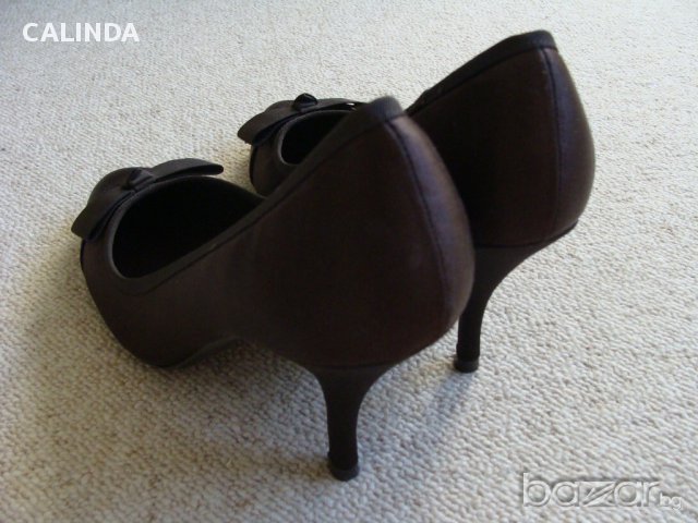 Jones Brown нови елегантни кафяви сатенени обувки №40 , снимка 5 - Дамски обувки на ток - 13160906