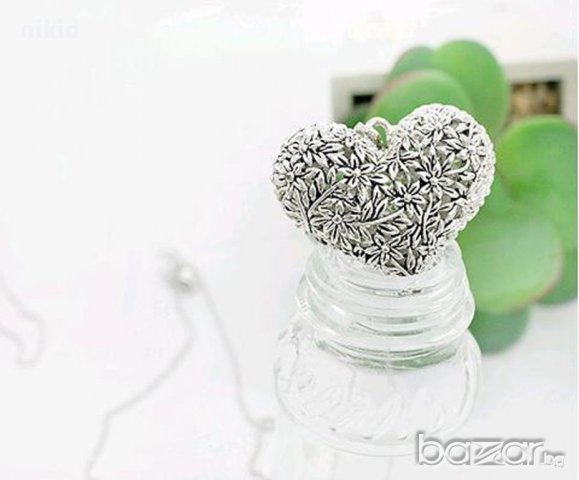 Колие с висулка голямо сърце на цветя, снимка 2 - Колиета, медальони, синджири - 15598294