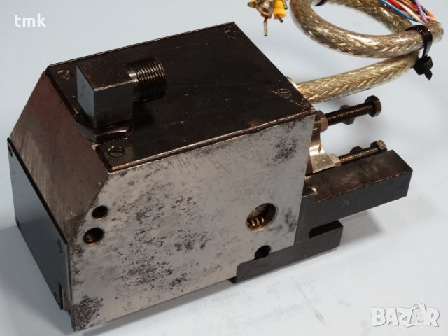 Револверна 4-позиционна глава TGC, снимка 8 - Резервни части за машини - 21699364