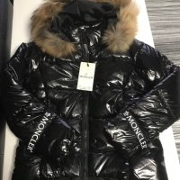 Дамско яке с лисица черно Moncler , снимка 1 - Якета - 23443895