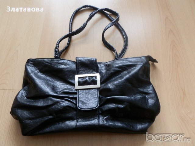 черна чанта, снимка 1 - Чанти - 13957182