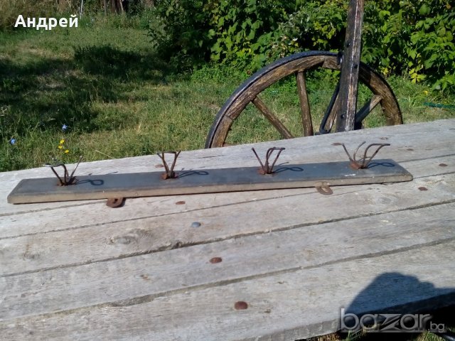 Старинна Закачалка, снимка 2 - Антикварни и старинни предмети - 16474958