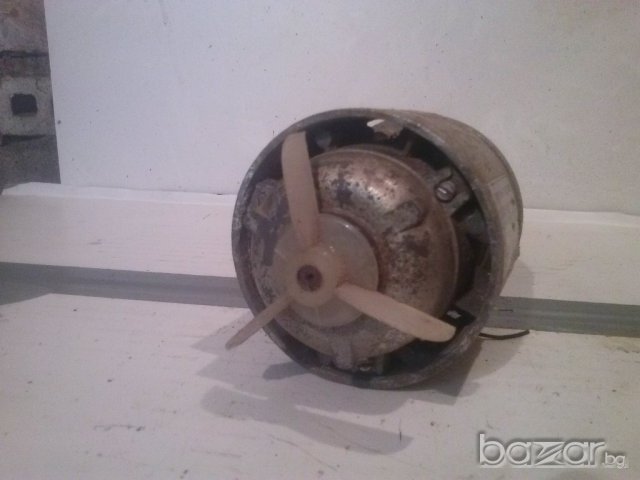 3 бр трифазни малки ел мотори + 1 монофазен, снимка 10 - Други машини и части - 14688394