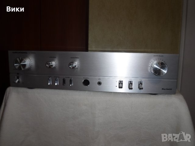   Grundig V1000  
