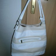 Нова дамска бяла чанта, снимка 4 - Чанти - 16220589