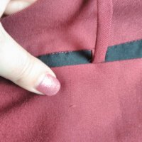 Нов панталон до глезените- цвят бордо с черен кант, снимка 5 - Панталони - 20841013