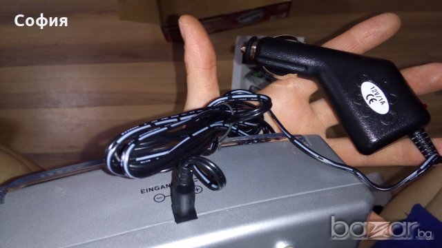 Универсално зарядно за батерии АА, ААА, R14, R20 в колата TOP Craft , снимка 7 - Аксесоари и консумативи - 18326186