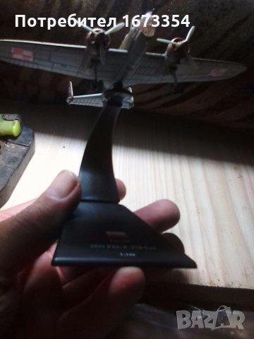 Модели на самолети, снимка 5 - Други ценни предмети - 22095317