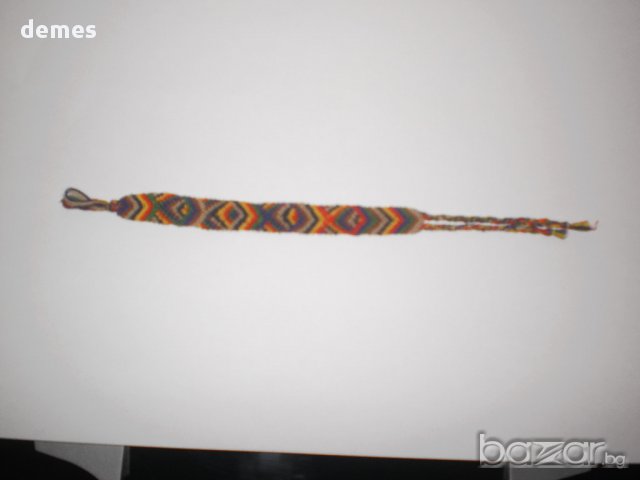Ръчно плетена гривна с мексикански мотиви, снимка 4 - Гривни - 9068853
