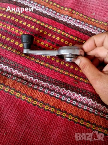 Манивела за стъкло, снимка 2 - Антикварни и старинни предмети - 22930395