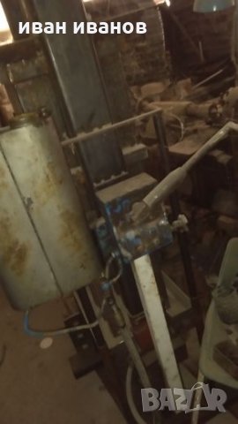 Преса за еко дърва