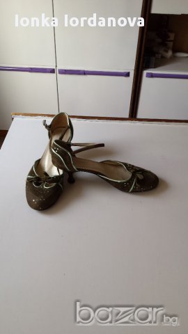 Обувки кадифе в маслено зелелено, номер 40, снимка 2 - Дамски ежедневни обувки - 17661840
