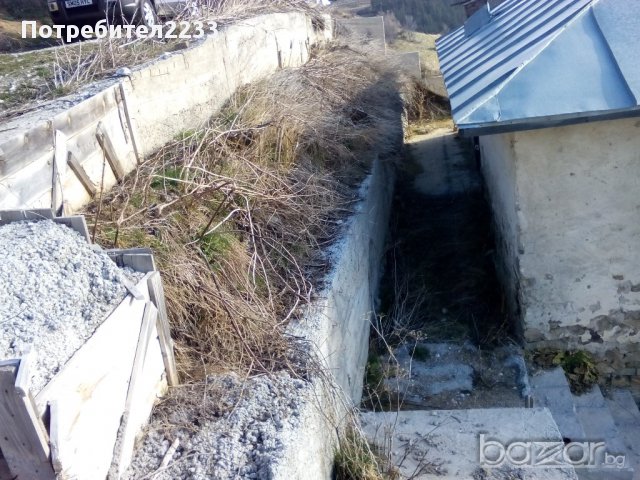 Продавам  каменна къща в с.Зорница 2ет. / двор - 300кв./ ток , вода , асфалтов път , хубава панорама, снимка 15 - Къщи - 13862660