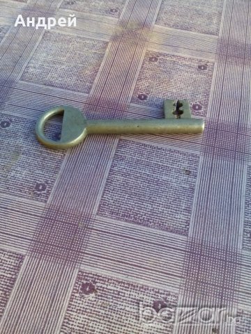 Старинен бронзов ключ, снимка 3 - Антикварни и старинни предмети - 19494997