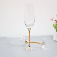 Ритуални чаши за шампанско със златисти кристалчета в столчето, реплика на Сваровски, снимка 3 - Чаши - 21219848