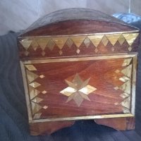 стара дървена кутия с интарзия, снимка 7 - Други ценни предмети - 21879893