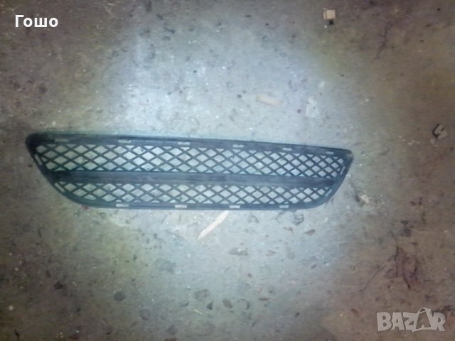 решетка средна Бмв 3 е90, снимка 3 - Аксесоари и консумативи - 24843319