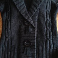Елегантна черна жилетка с поло "Вивиан", снимка 3 - Блузи с дълъг ръкав и пуловери - 9543478