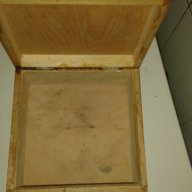 Продавам Дървена Ретро кутия, която може да се ползва за различни неща....около 15 х 15 , снимка 5 - Антикварни и старинни предмети - 16958159