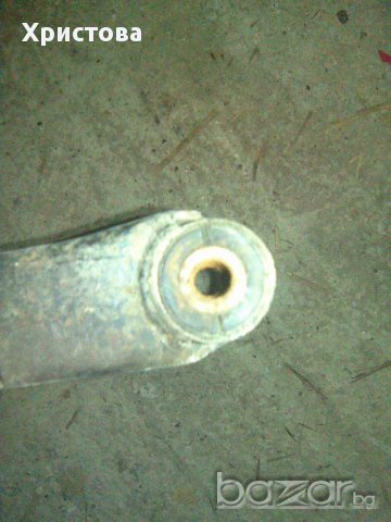 Носач преден десен 4806820150 Корола,Карина/Corolla,Carina 1983-1987 , снимка 3 - Части - 11960874