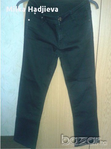 Еластичен черен панталон