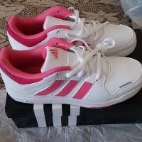 Оригинални маратонки Adidas, снимка 1 - Маратонки - 25055240
