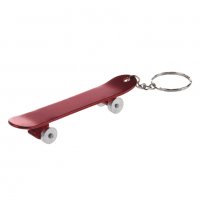 Ключодържател червен скейтборд , скейт с върящи се колела, снимка 1 - Други - 26128036