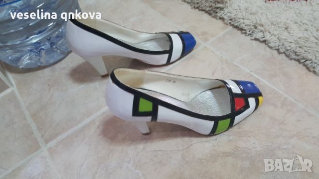 Обувки, снимка 3 - Дамски обувки на ток - 22893312