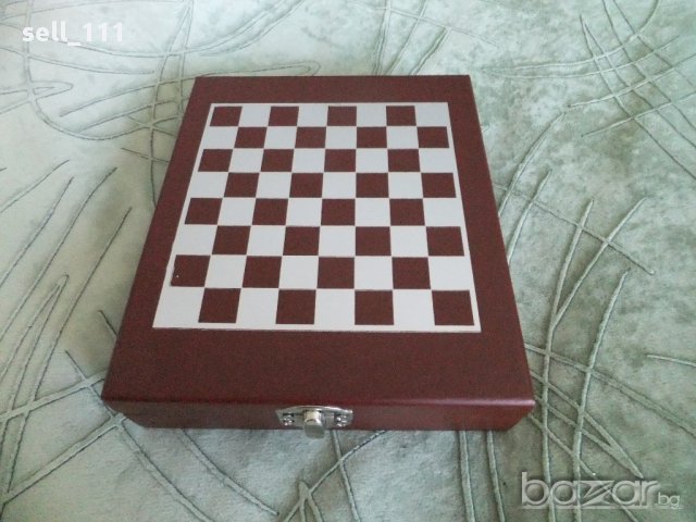 Комплект за вино+шах в подаръчна кутия, снимка 3 - Кутии за храна - 14513497