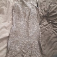 Нова официална дамска рокля тип поло без ръкави в сив, сребърен цвят - нова размер С/М, снимка 2 - Рокли - 24448815