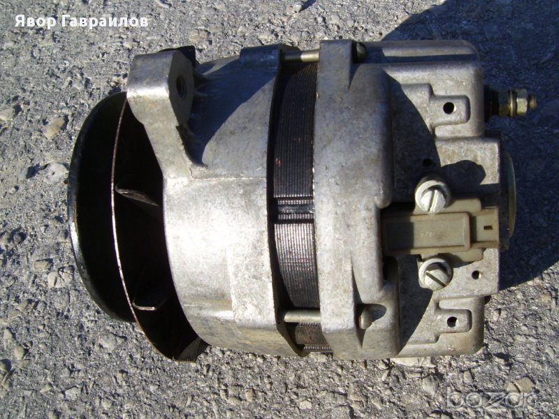 продавам генератор уаз, снимка 1