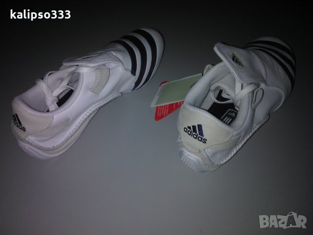 Adidas оригинални спортни обувки, снимка 3 - Маратонки - 24076407