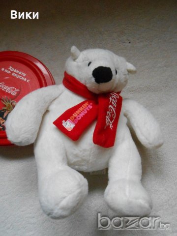Плюшена мечка ,значка и кутия Кока кола Coca Cola , снимка 6 - Колекции - 20836439