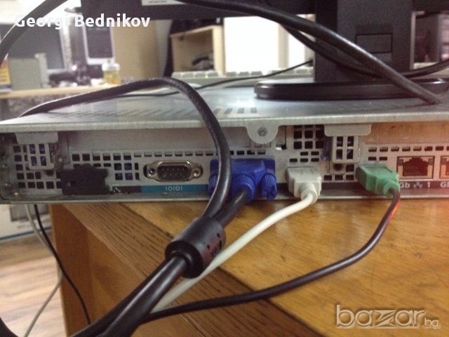  Сървър Dell Poweredge 300 Rack-mount server, снимка 11 - За дома - 12677678