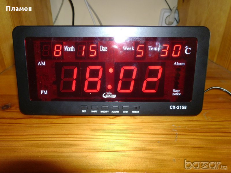 LED електронен часовник  с големи цифри. Показва час, дата и температу, снимка 1