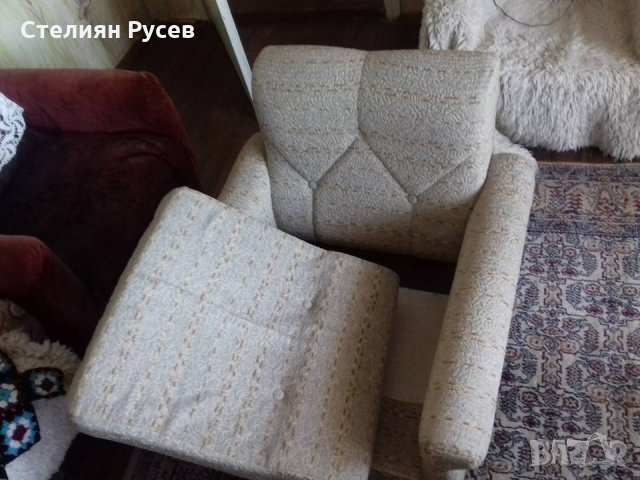 диван 3ка + 2ка + 2 фотьойла  -цена общо 200лв -2ка и 3ка дивани разтягащи се (стават на легла)с мат, снимка 2 - Дивани и мека мебел - 25243745