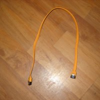 27.SATA кабел за свързване на твърд диск/оптично устройство в компютър. за вътрешен монтаж