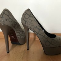 Обувки Roccobarocco, снимка 2 - Дамски обувки на ток - 22910928