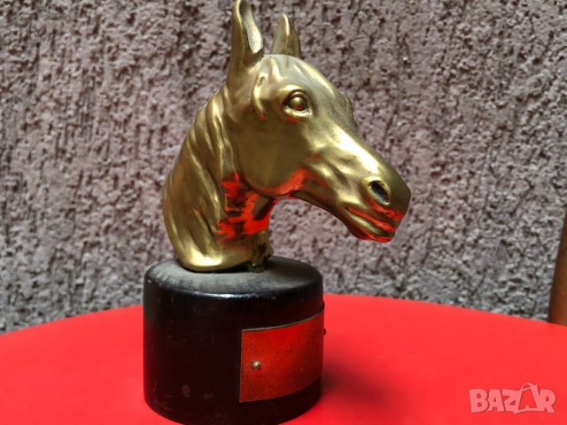 Бронзов бюст конска глава с табелка за надпис