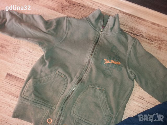 Два суичера с подарък още един - р 116, снимка 2 - Детски анцузи и суичери - 23635450