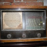 Старо радио - 1, снимка 1 - Антикварни и старинни предмети - 18191237