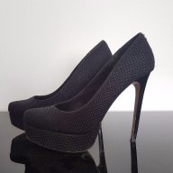 Черни обувки Bershka 39 номер, снимка 1 - Дамски обувки на ток - 18610530
