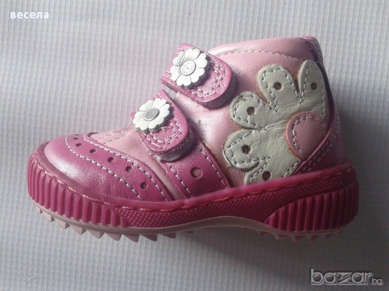 Бебешки обувки за момиче от естествена кожа с лепенки, ортопедични, снимка 1
