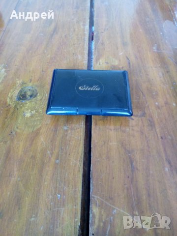 Кутия от сенки за очи STELLA