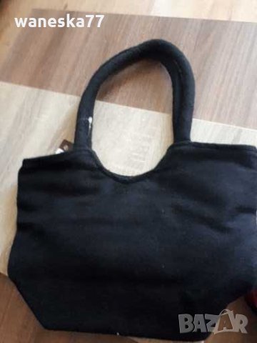 Красива дамска чанта с бродерии. Нова, снимка 6 - Чанти - 21622844