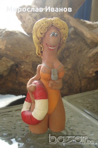 "Спасителка на плажа"- керамична статуетка от Испания, снимка 2 - Колекции - 21247680