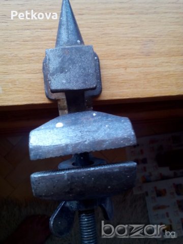 Менгеме с наковалня, снимка 2 - Други машини и части - 18693821